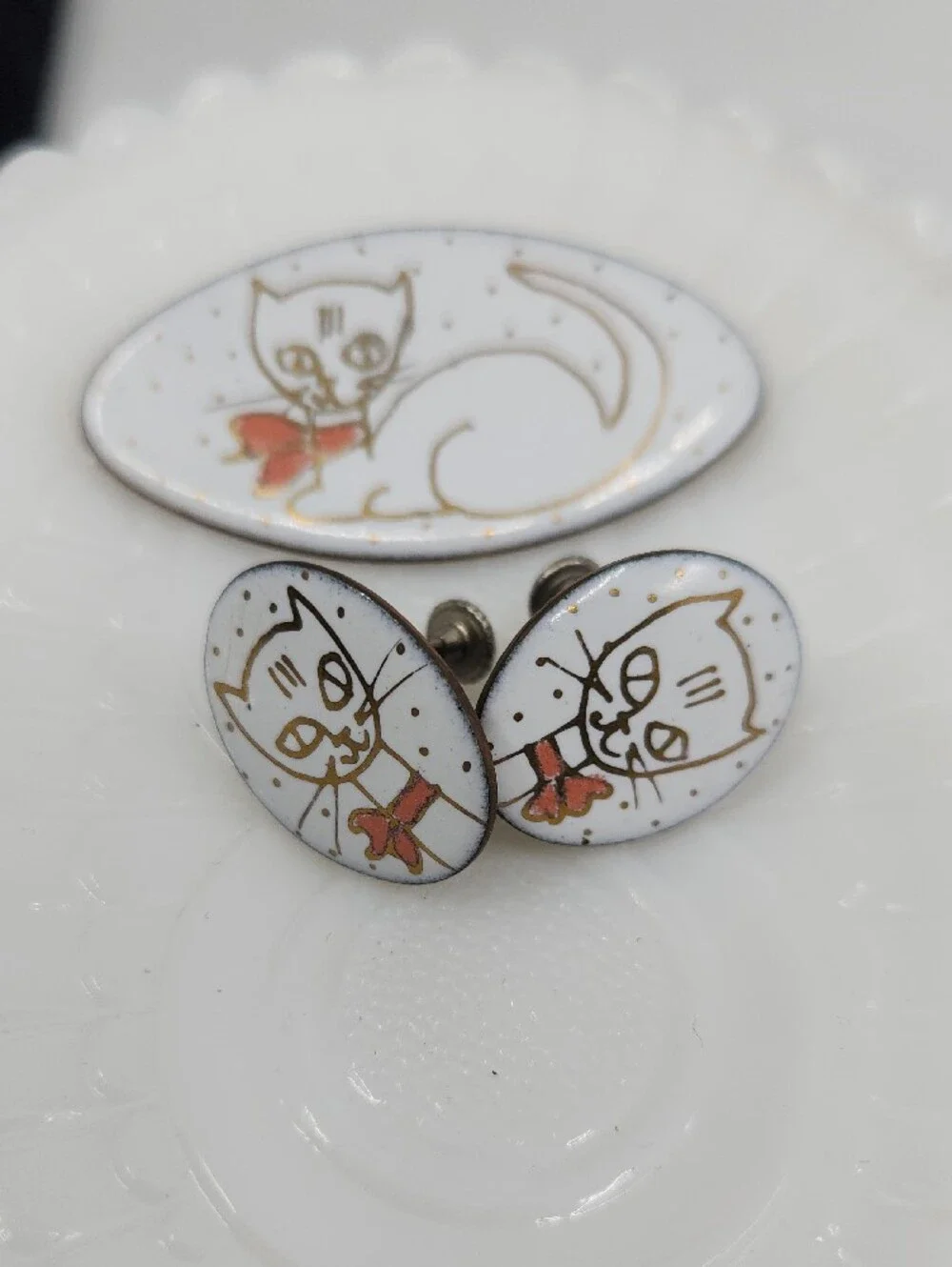 Matching White Cat Enamel Brooch and Screw Back Earring Set